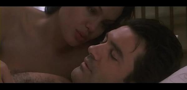 Angelina Jolie exposing tits in bed in Original Sin  Movie